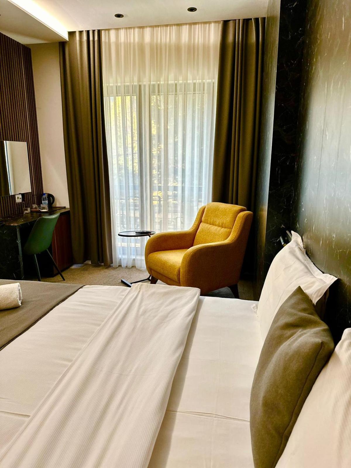 Ador Hotel North Mitrovica Zewnętrze zdjęcie